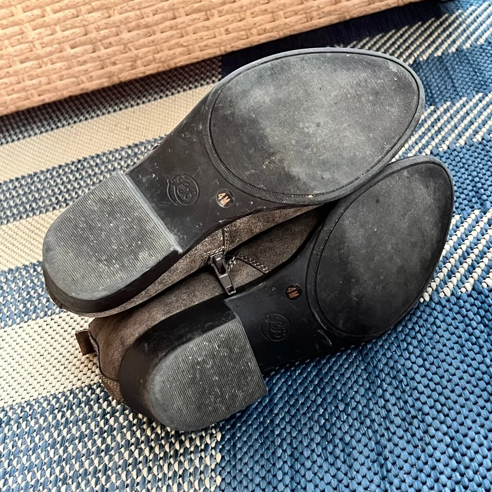 Lucky Brand Girls' Gray Suede-Look Ankle Boots